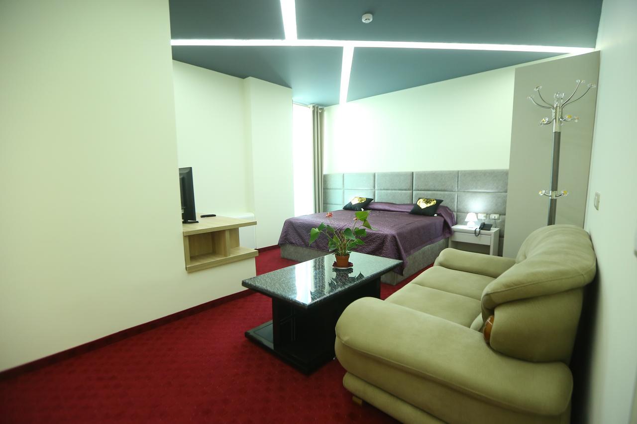 Hotel Vllaznia Shkoder Luaran gambar